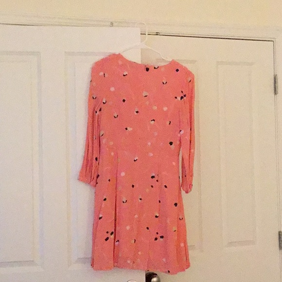Pink Vneck dress - Picture 4 of 5